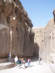 Petra - Here you can just see the edge of the remains of a big arching gate at the entrance of the siq.