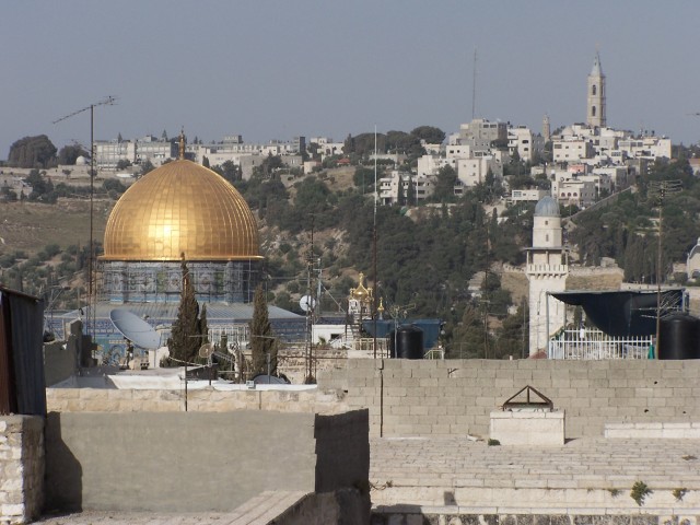 We next walked up to a rooftop and observed the areas walked - with the temple mount being easily visible here.